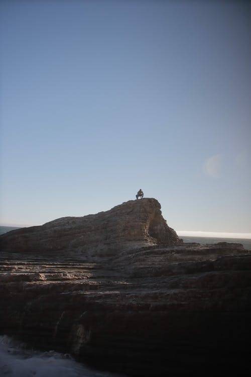 有关垂直拍摄, 天然岩层, 天空的免费素材图片