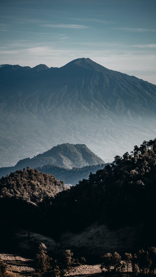 有关垂直拍摄, 天性, 山的免费素材图片