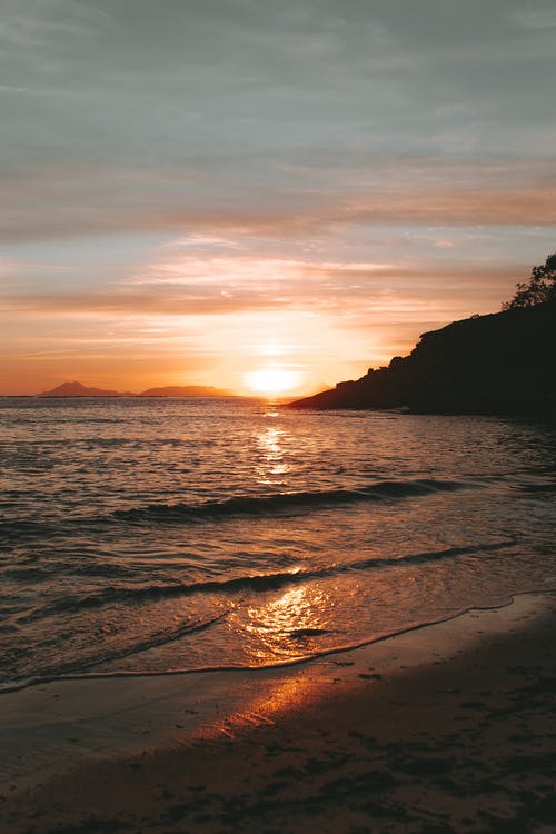 黄金时段的海滨 · 免费素材图片