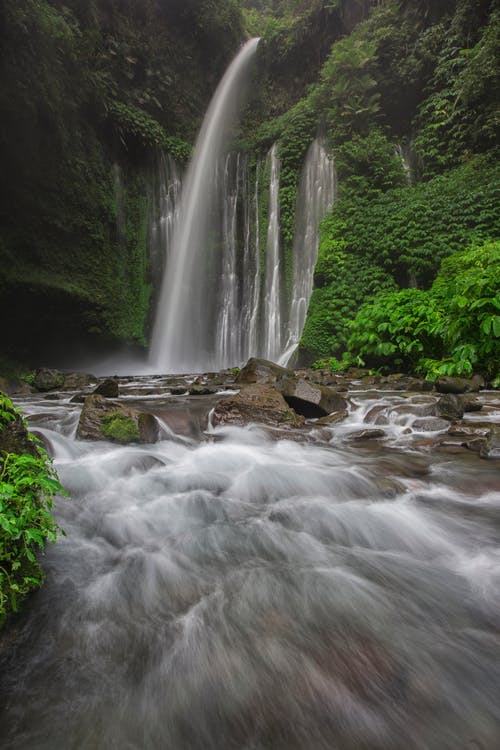 水瀑布图 · 免费素材图片