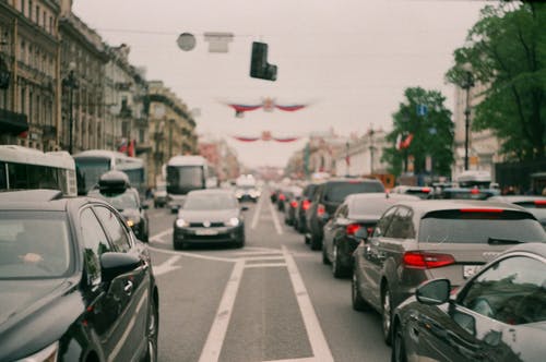 路上有几辆车 · 免费素材图片