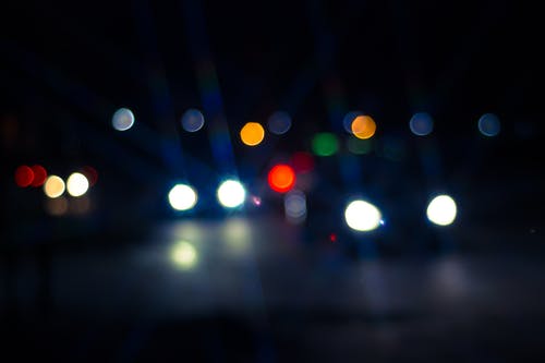 Ime夜晚的汽车和路灯照片 · 免费素材图片