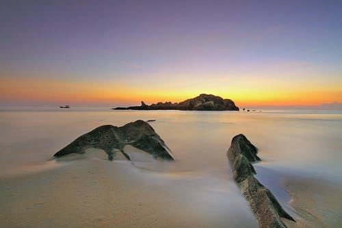 日落时岛的照片 · 免费素材图片