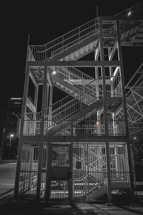 白钢楼梯 · 免费素材图片