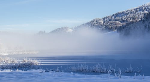 白雪覆盖的山 · 免费素材图片