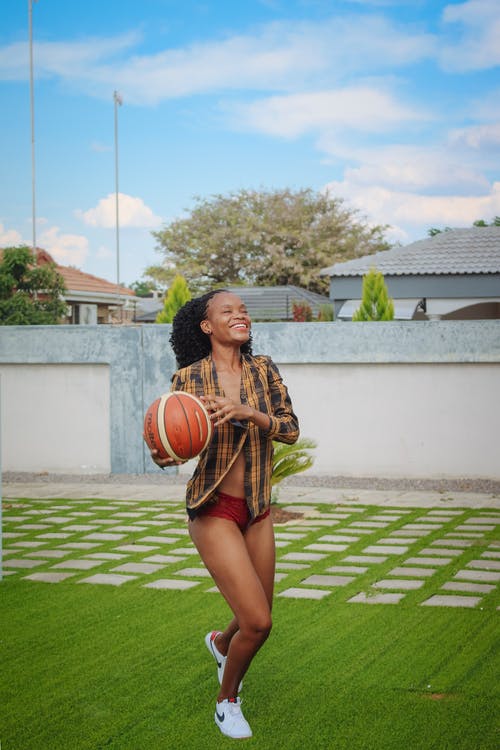 女子篮球 · 免费素材图片