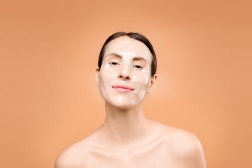 裸照与面膜的女人 · 免费素材图片