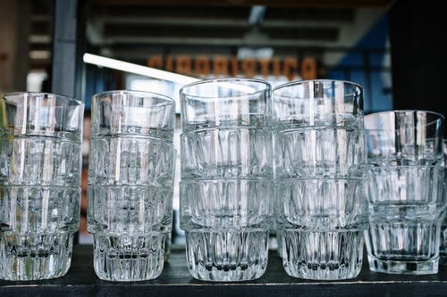 透明水杯 · 免费素材图片