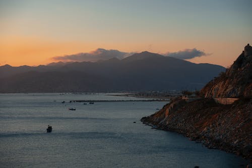 有关山, 海岸, 海滨的免费素材图片