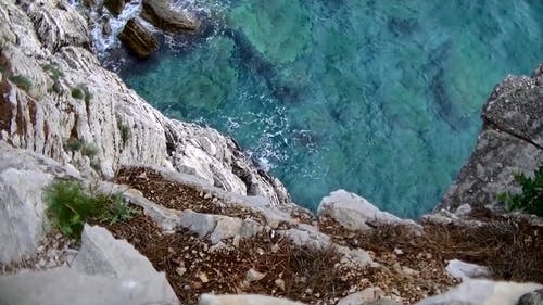 悬崖跳水视频 · 免费素材视频