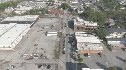 城镇商业区的无人机画面 · 免费素材视频