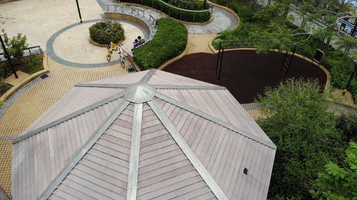 操场上的花园公园的无人机画面 · 免费素材视频