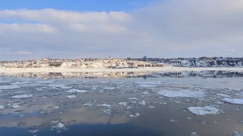 有关下雪的天气, 冬季, 冬季景观的免费素材视频