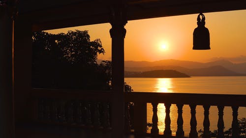 有关从阳台上看, 优美的风景, 日落的免费素材视频
