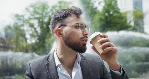 有关一次性杯子, 人, 咖啡的免费素材视频