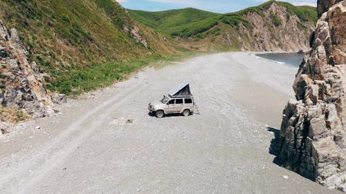 有关停, 山, 岸边的免费素材视频