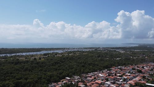 有关多云的天空, 居住区, 房子的免费素材视频