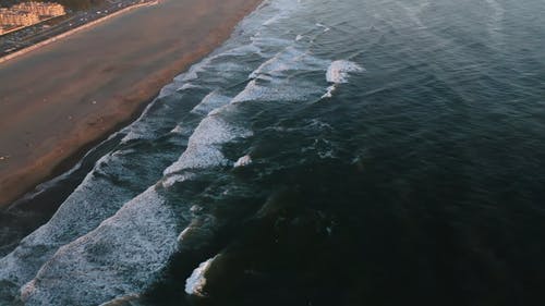 有关水体, 泡沫, 波浪崩溃的免费素材视频