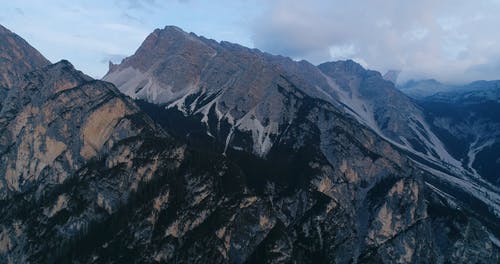 有关多云的, 天然岩层, 山脉的免费素材视频