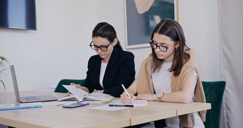 有关女性, 学生, 学习的免费素材视频