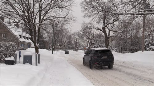 积雪覆盖的道路 · 免费素材视频