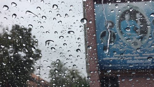 有关下雨, 挡风玻璃, 暴风雨的一天的免费素材视频