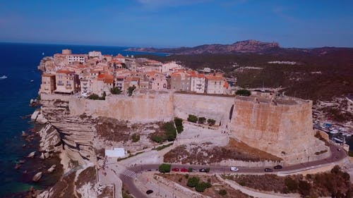 有关地平线, 岩石海岸, 建筑的免费素材视频