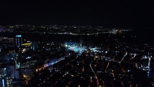 夜晚的城市鸟瞰图 · 免费素材视频