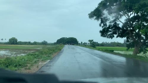 有关下雨, 交通系统, 公路旅行的免费素材视频