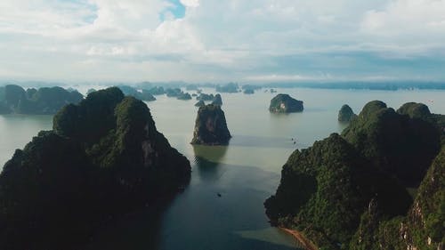 无人机横渡群岛的镜头 · 免费素材视频