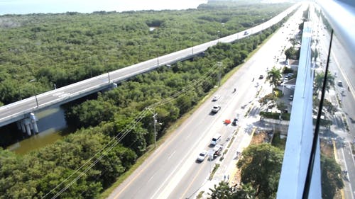 没有交通的道路的画面 · 免费素材视频