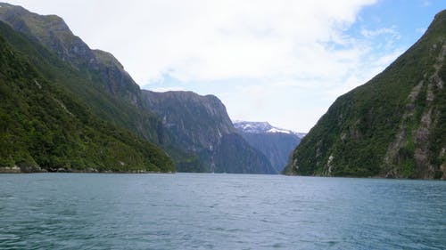 山间河谷 · 免费素材视频