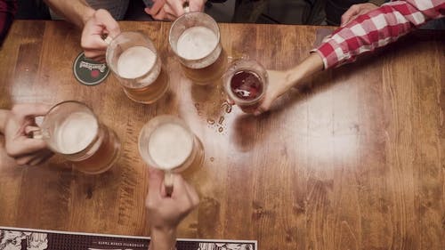 有关啤酒, 啤酒泡沫, 啤酒节的免费素材视频