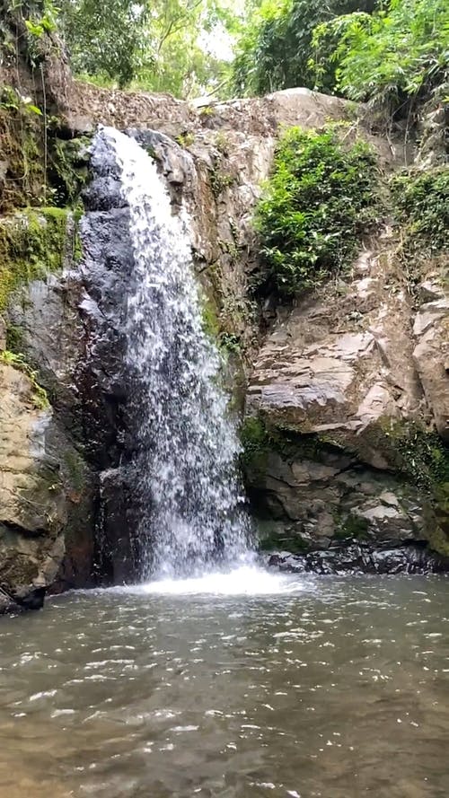 有关垂直视频, 岩层, 水的免费素材视频