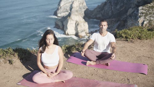 有关padmasana, 丘陵, 主动穿着的免费素材视频