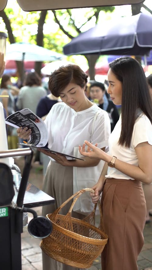 有关女性, 市场, 会话的免费素材视频