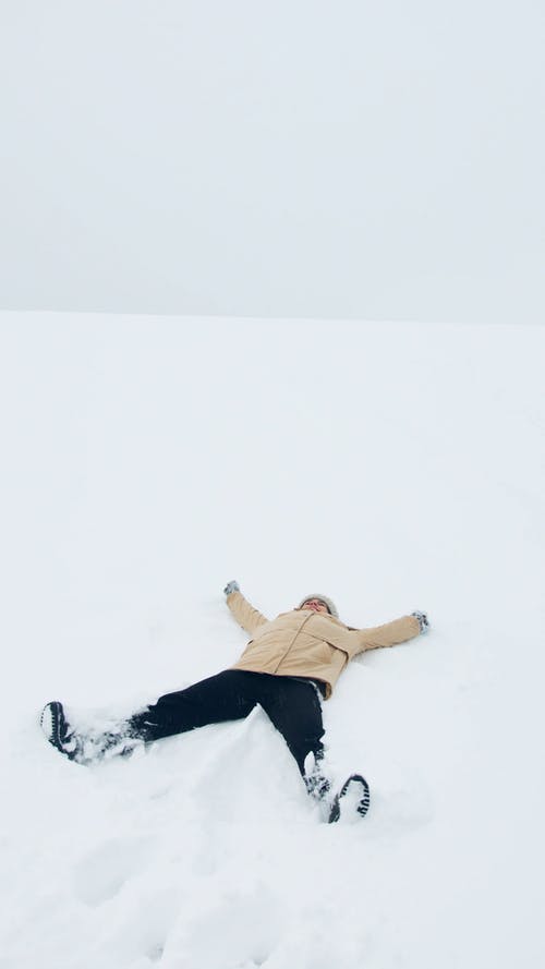 有关下雪, 下雪的, 享受的免费素材视频