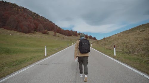 有关人, 塑料瓶, 手机的免费素材视频