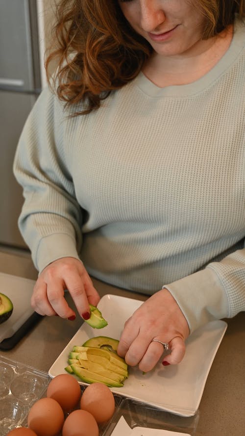 有关垂直视频, 女人, 室内的免费素材视频