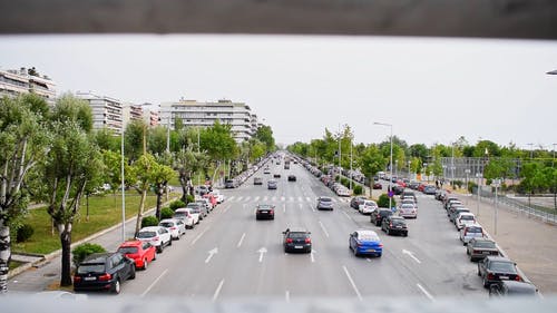 有关停放的汽车, 城市, 巷道的免费素材视频