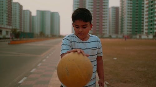 有关专注, 小孩, 建设背景的免费素材视频