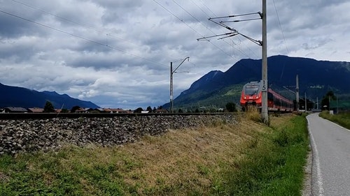 有关公共交通,山,山峰的免费素材视频